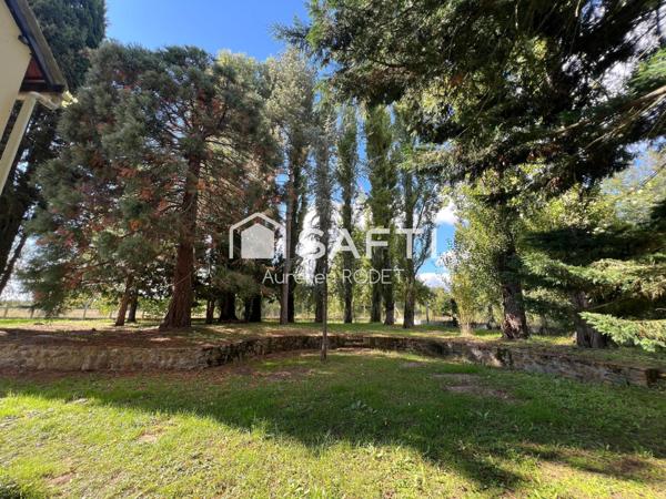 Charmante Maison, grand potentiel.