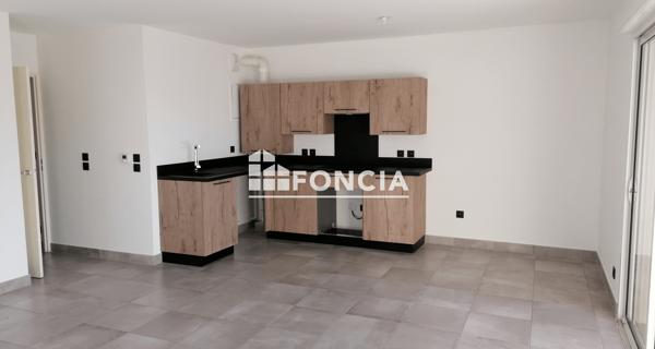 Location Appartement 3 pièces 69.32 m² - Montfavet 84140