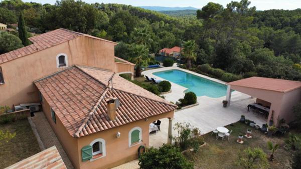 Magnifique villa avec piscine et poolhouse sur un terrain de 2.900 m²