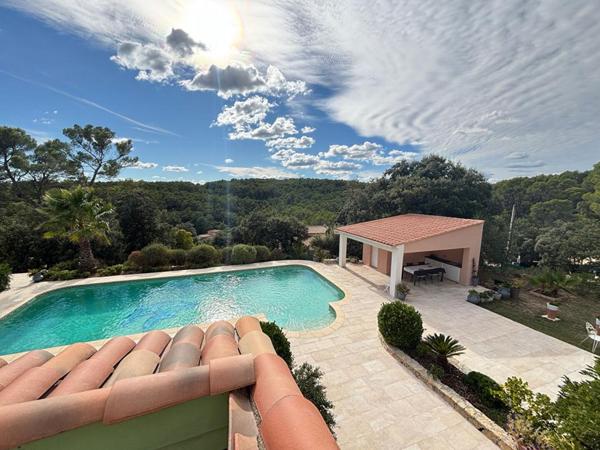 Magnifique villa avec piscine et poolhouse sur un terrain de 2.900 m²