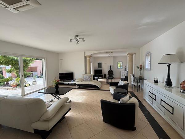 Magnifique villa avec piscine et poolhouse sur un terrain de 2.900 m²