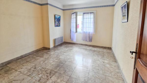 AVIGNON  Maison familiale  6 pièces  169 m²    339 000