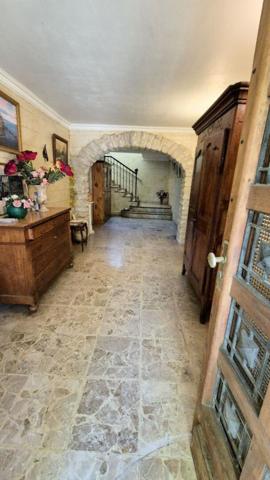 AVIGNON  Maison familiale  6 pièces  169 m²    339 000