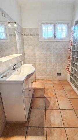 AVIGNON  Maison familiale  6 pièces  169 m²    339 000