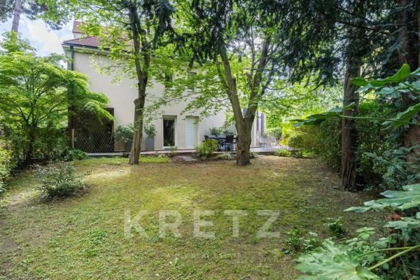 Maison de 218m2 - 5 chambres - Très fonctionnelle -  1 295 000 €