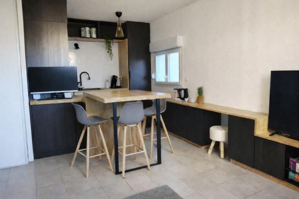 À vendre : Charmant appartement de 2 pièces avec garage à Décines