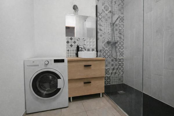 À vendre : Charmant appartement de 2 pièces avec garage à Décines