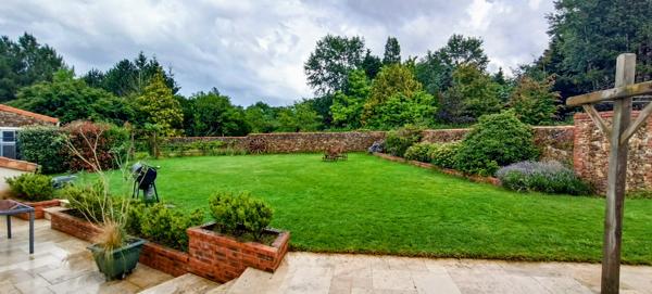 LONGERE A 5MN DE CHOLET