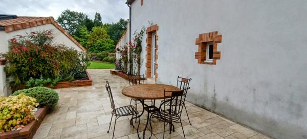 LONGERE A 5MN DE CHOLET