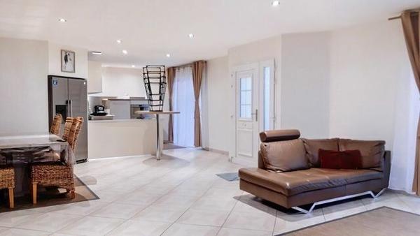 Maison à vendre    4 pièces •  Domérat