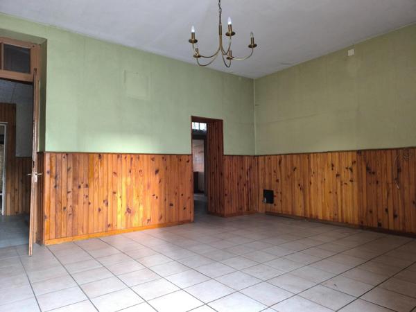 Maison de caractère type immeuble de 220m2 environ