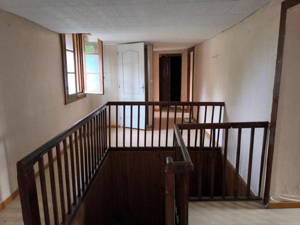 Maison de caractère type immeuble de 220m2 environ