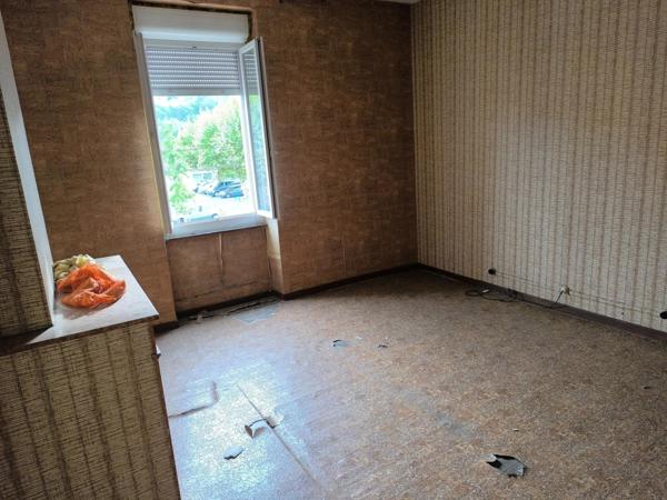 Maison de caractère type immeuble de 220m2 environ