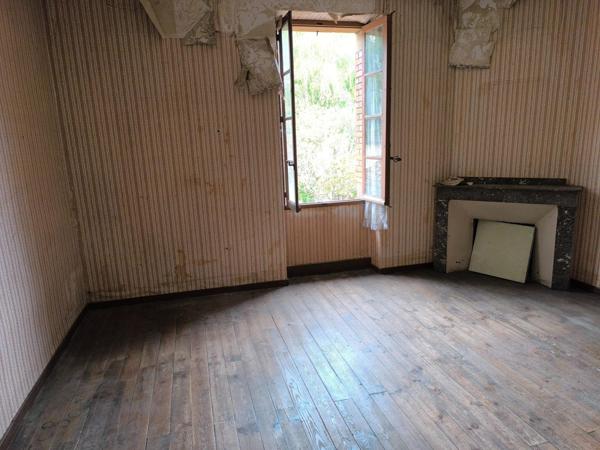 Maison de caractère type immeuble de 220m2 environ