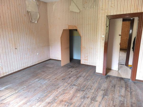 Maison de caractère type immeuble de 220m2 environ