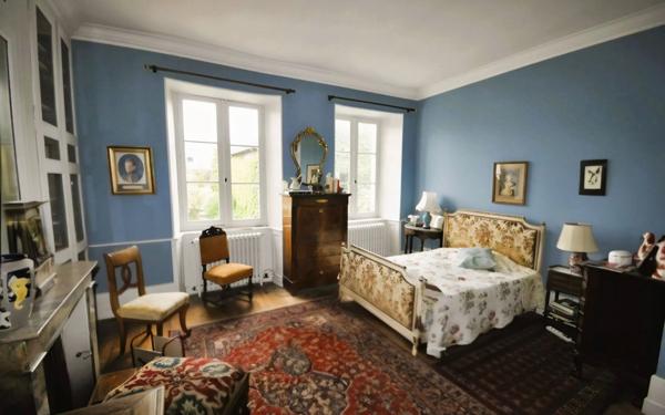 Maison à vendre    6 pièces •  Saint-Yrieix-la-Perche