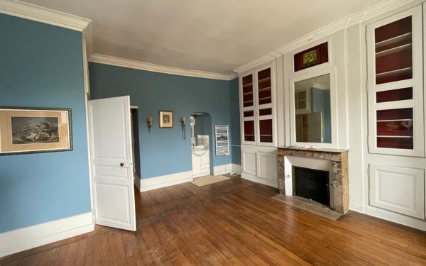 Maison à vendre    6 pièces •  Saint-Yrieix-la-Perche