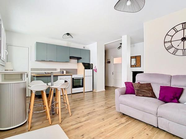 À louer — Appartement T3 de 48,59 m² — Dernier étage — Annecy (Parc des Sports/romains)