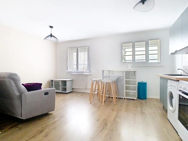 À louer — Appartement T3 de 48,59 m² — Dernier étage — Annecy (Parc des Sports/romains)