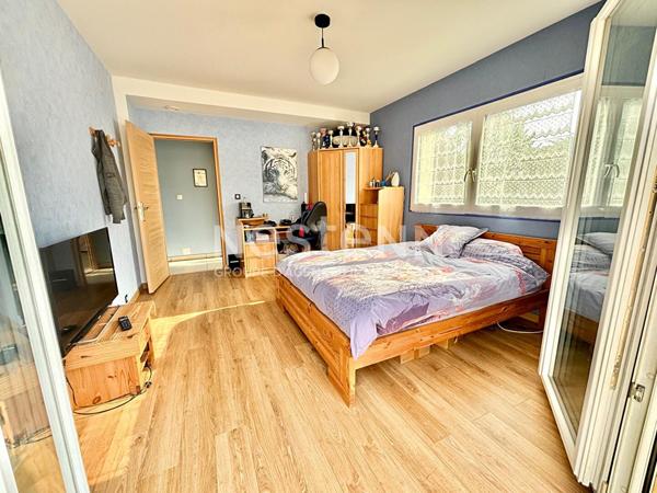 Nestenn Igny - Villa contemporaine BBC 265 m² Verrières-le-Buisson - 6 chambres - Géothermie - DPE A - Sous-sol total - Terrain 921 m² piscinable - Proche RER B Massy
