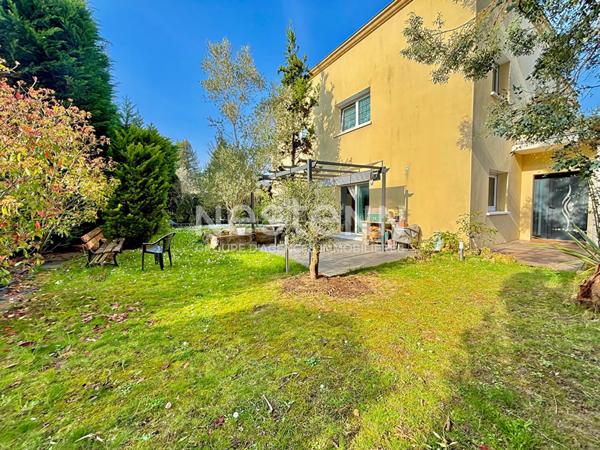 Nestenn Igny - Villa contemporaine BBC 265 m² Verrières-le-Buisson - 6 chambres - Géothermie - DPE A - Sous-sol total - Terrain 921 m² piscinable - Proche RER B Massy
