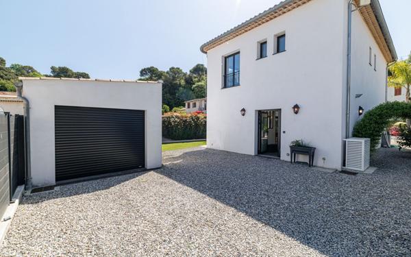 Maison à vendre    4 pièces •  Villeneuve-Loubet