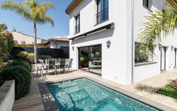 Maison à vendre    4 pièces •  Villeneuve-Loubet