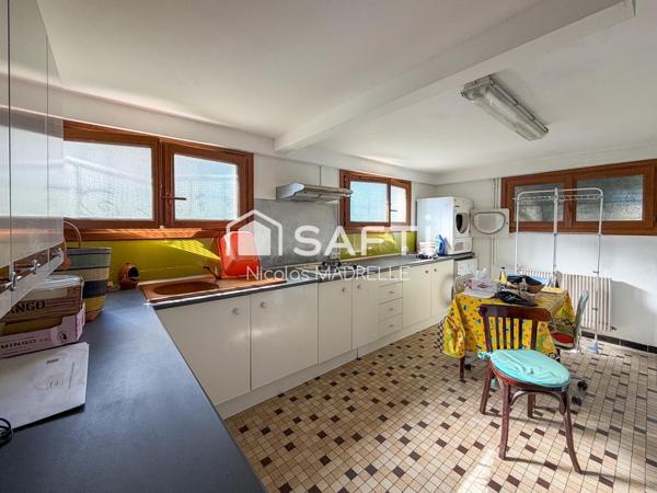 Maison familiale avec espace indépendant et jardin