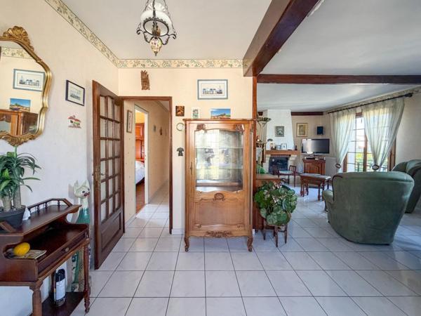 Maison familiale avec espace indépendant et jardin