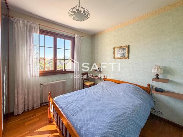 Maison familiale avec espace indépendant et jardin