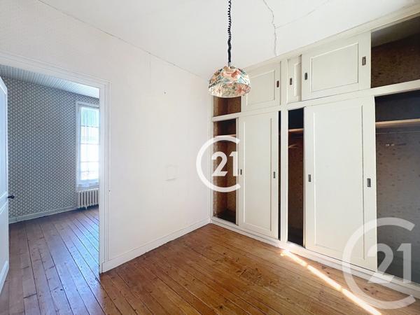 Maison à vendre  10 pièces - 134 m 2   COGNAC  - 16