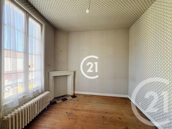 Maison à vendre  10 pièces - 134 m 2   COGNAC  - 16