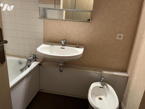 PARIS 19 eme - Bel Appartement T4 avec Balcon et Garage