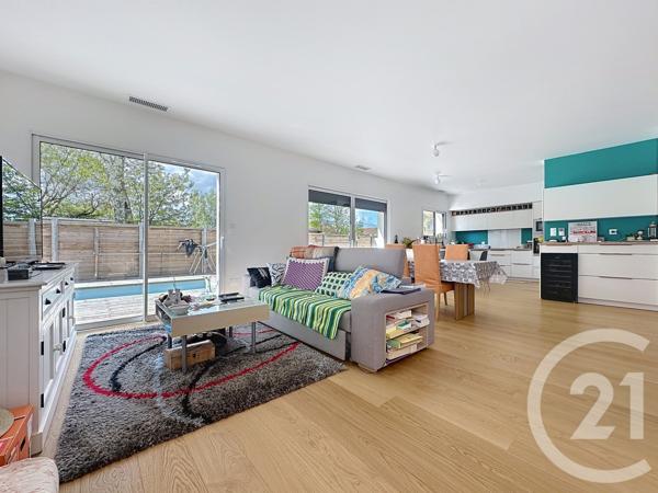Maison à vendre  5 pièces - 132,36 m 2   GUJAN MESTRAS  - 33