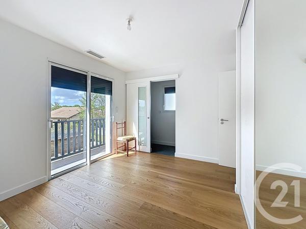 Maison à vendre  5 pièces - 132,36 m 2   GUJAN MESTRAS  - 33