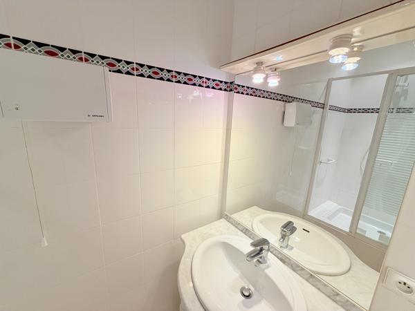 Maison
         5 pièces
        - 130 m² 899 000 € *