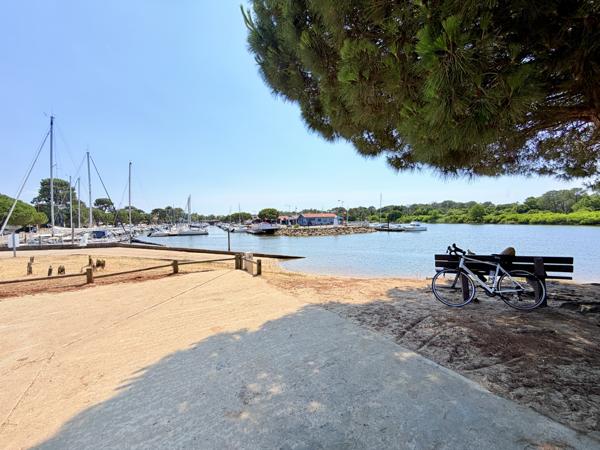 Maison
         5 pièces
        - 130 m² 899 000 € *