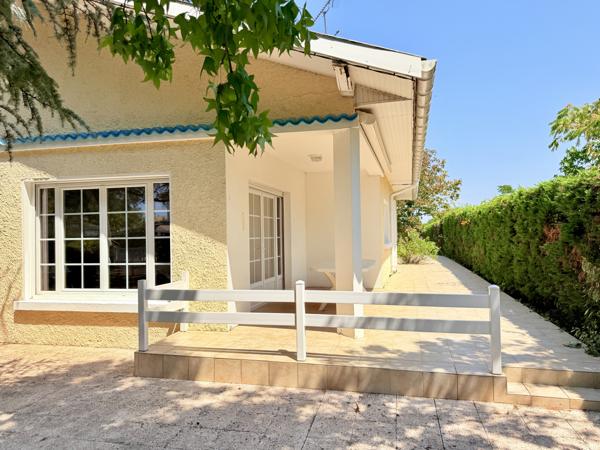 Maison
         5 pièces
        - 130 m² 899 000 € *