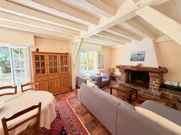 Maison
         5 pièces
        - 130 m² 899 000 € *