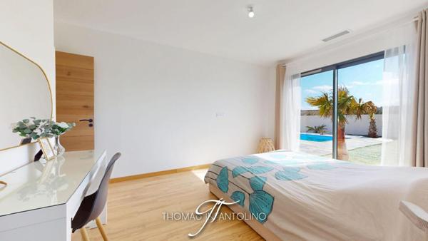 EN EXCLUSIVITE - PLAIN PIED - 4 CHAMBRES - PISCINE - GARAGE