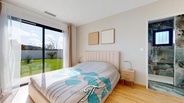 EN EXCLUSIVITE - PLAIN PIED - 4 CHAMBRES - PISCINE - GARAGE