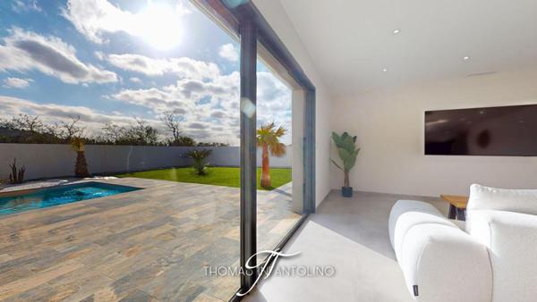 EN EXCLUSIVITE - PLAIN PIED - 4 CHAMBRES - PISCINE - GARAGE