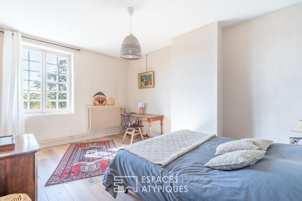 Maison de famille, en pierre, avec vue