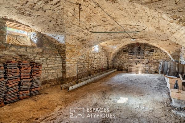 Maison de famille, en pierre, avec vue