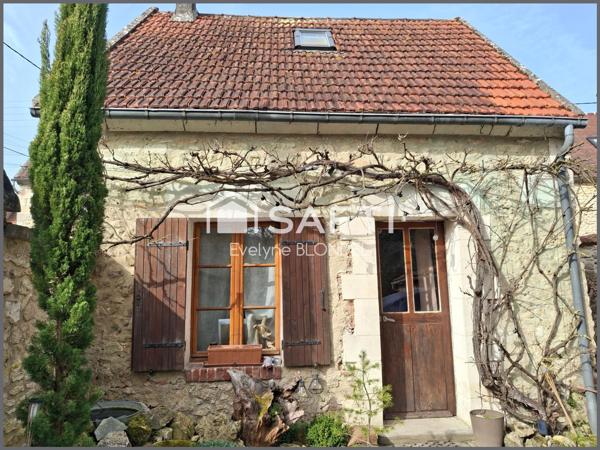 JOLIE MAISON ANCIENNE AVEC DEPENDANCE AMENAGEE ET BEAU TERRAIN