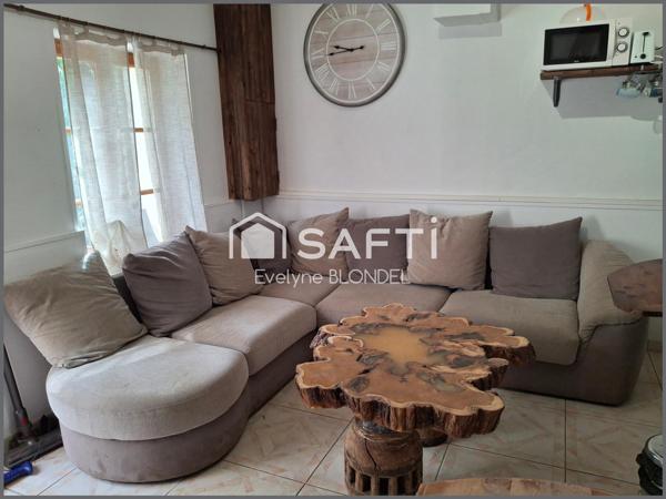 JOLIE MAISON ANCIENNE AVEC DEPENDANCE AMENAGEE ET BEAU TERRAIN