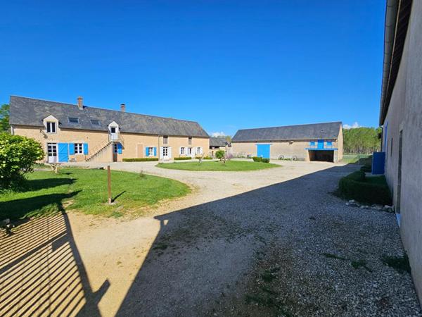 CORPS DE FERME à Moulins sur Yèvre
