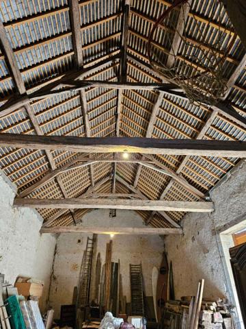 CORPS DE FERME à Moulins sur Yèvre