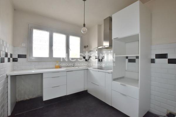 3 pièces - dernier étage - balcon