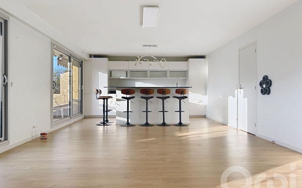 Appartement à vendre    5 pièces • 122,89 m2 Maisons-Alfort